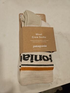 Patagonia Merino Wool Crew Hiking Socks Size L Park Stripe Oatmeal